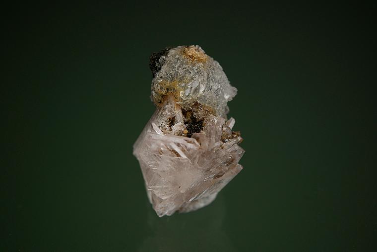 BEHOITE on ALBITE